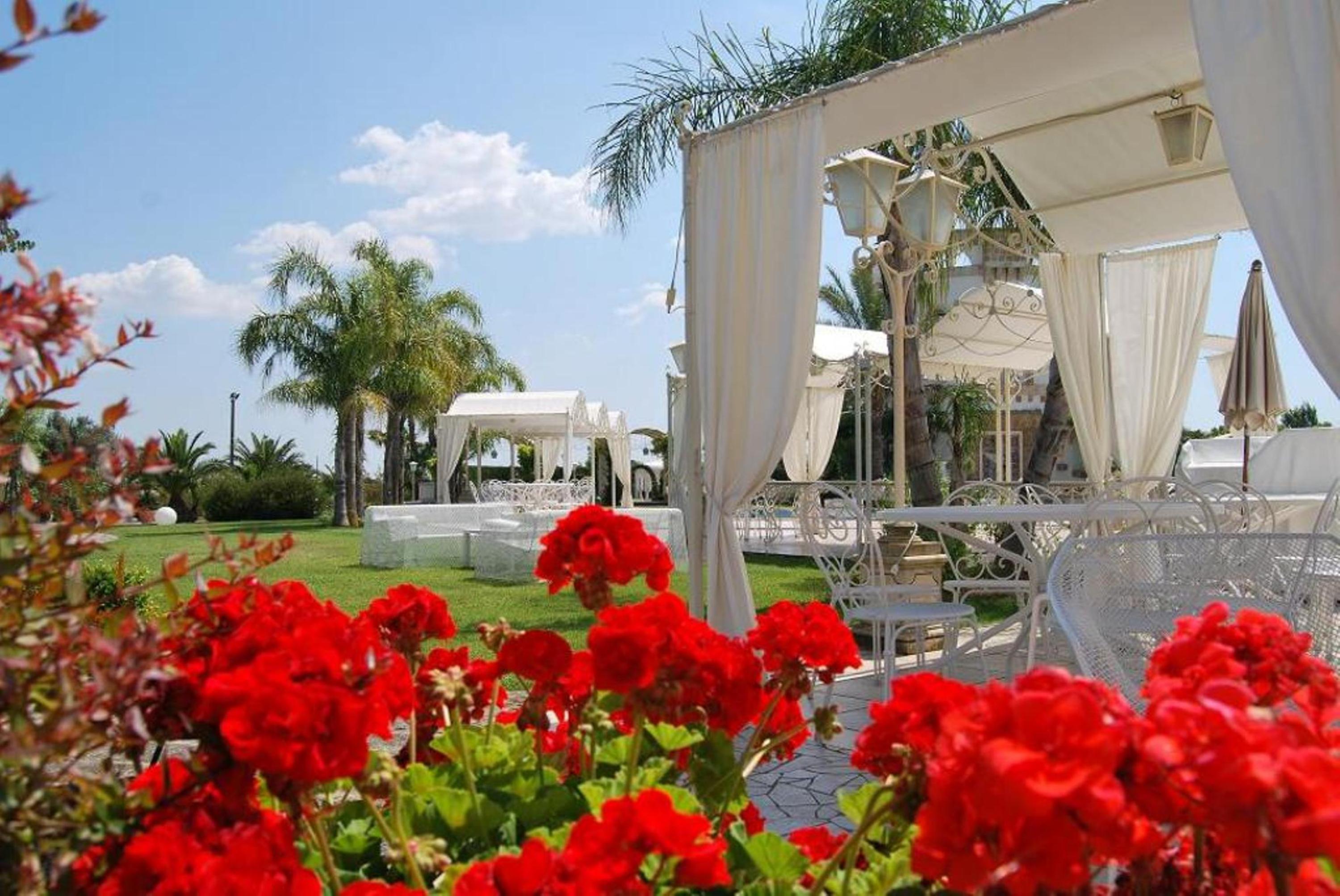 Sangiorgio Resort & Spa Cutrofiano Buitenkant foto
