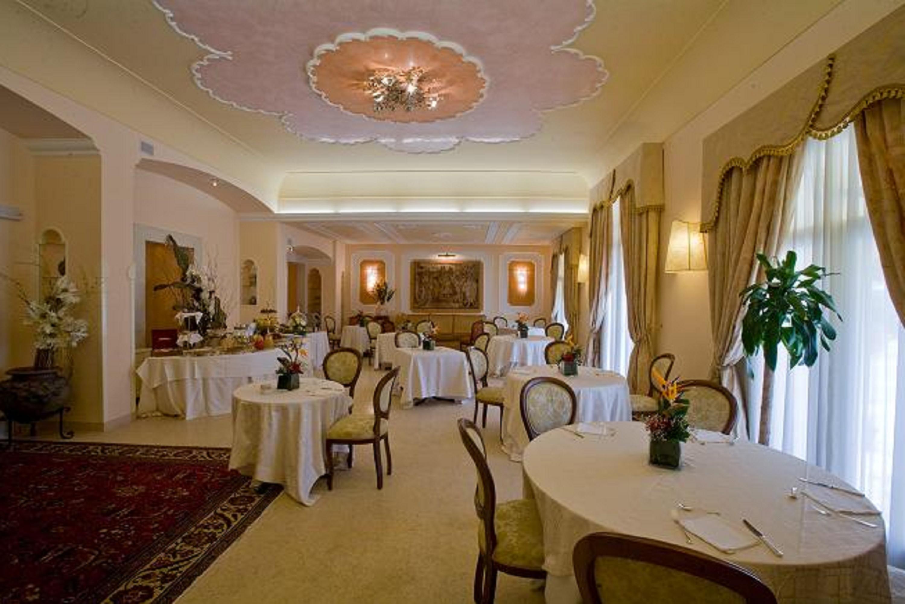 Sangiorgio Resort & Spa Cutrofiano Buitenkant foto