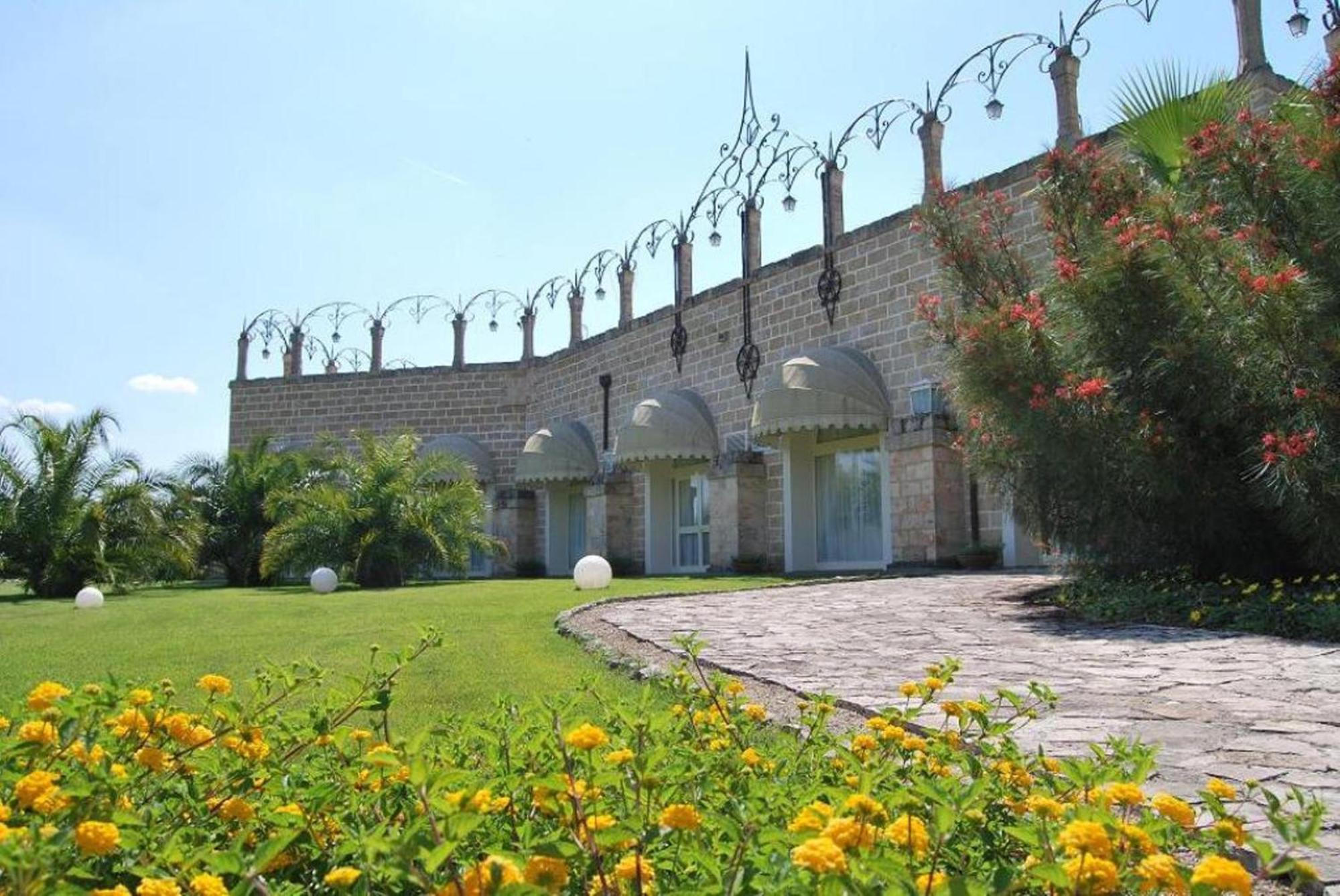 Sangiorgio Resort & Spa Cutrofiano Buitenkant foto